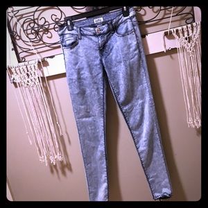 Celebrity Pink distressed skinny jeans